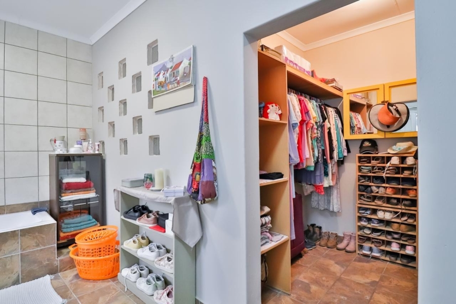 5 Bedroom Property for Sale in Donkerhoek A H North West